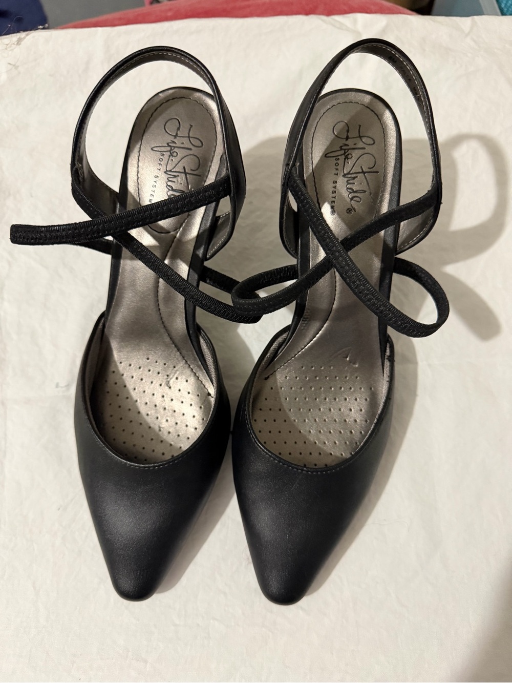 Life Stride Black Strappy Pointed-Toe Slingbacks